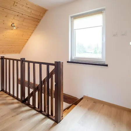 Comfortable Homes For 4 People *